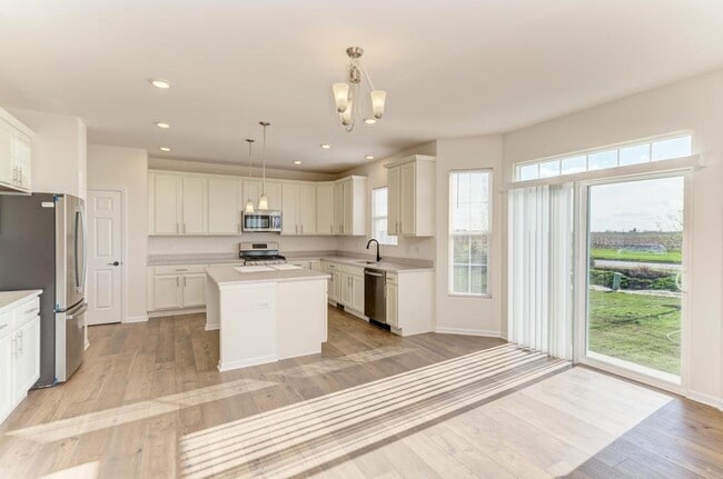 Building Photo - 15303 S Sawgrass Cir
