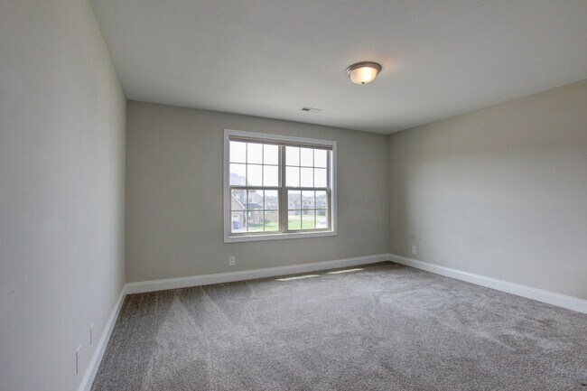 Building Photo - 230 Cotoneaster Ln