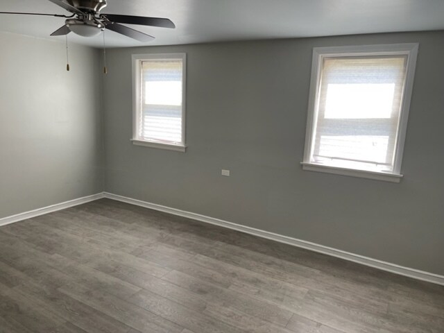 Building Photo - 2556 W 68th St