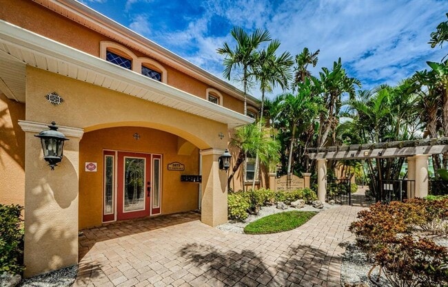 Building Photo - 2675 St Joseph Dr E