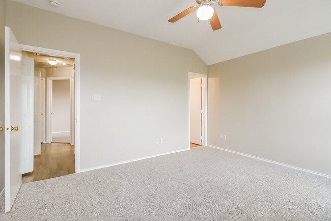 Building Photo - 12531 Roxdale Ridge Dr