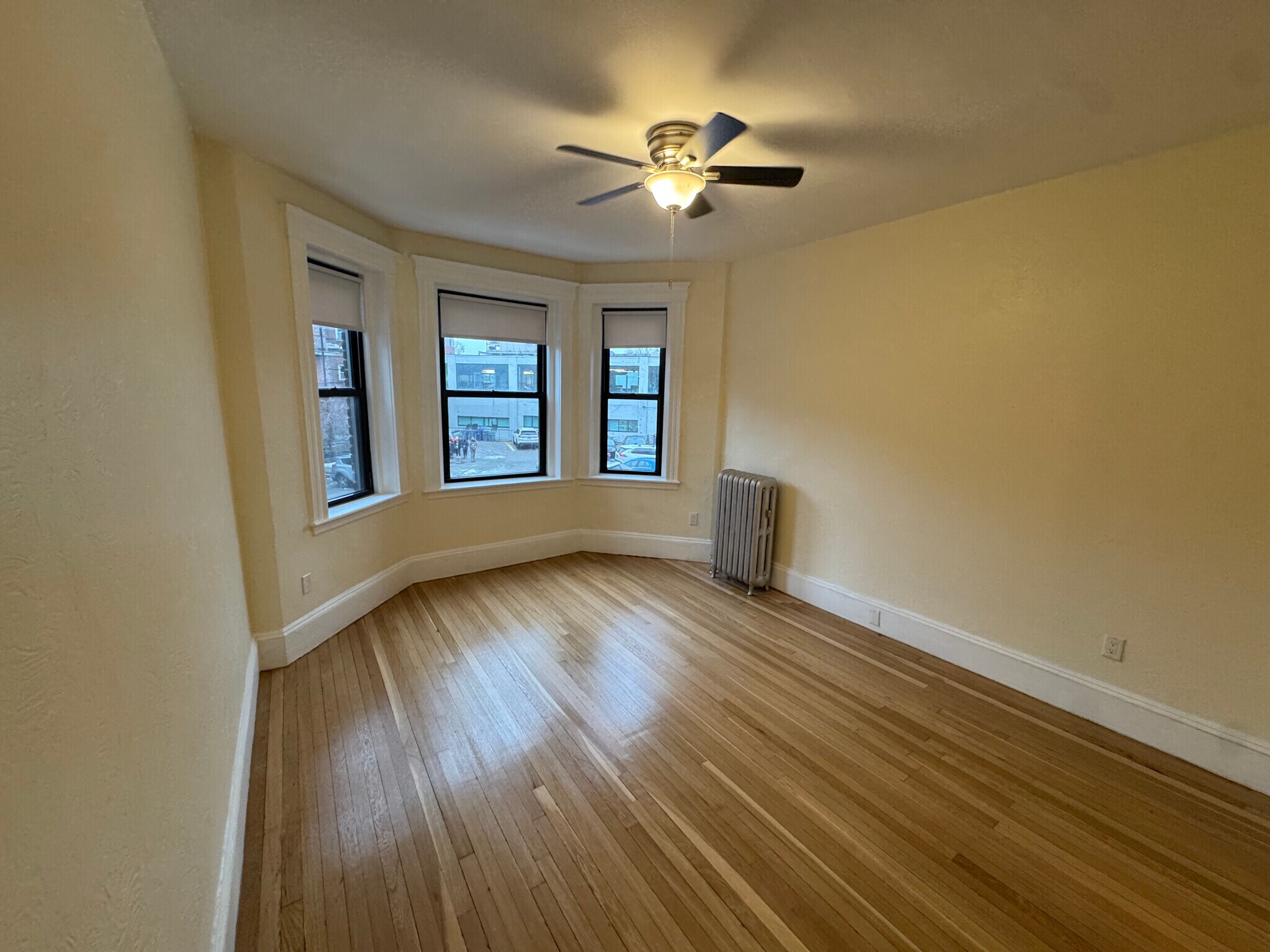 Building Photo - 1127 Commonwealth Ave