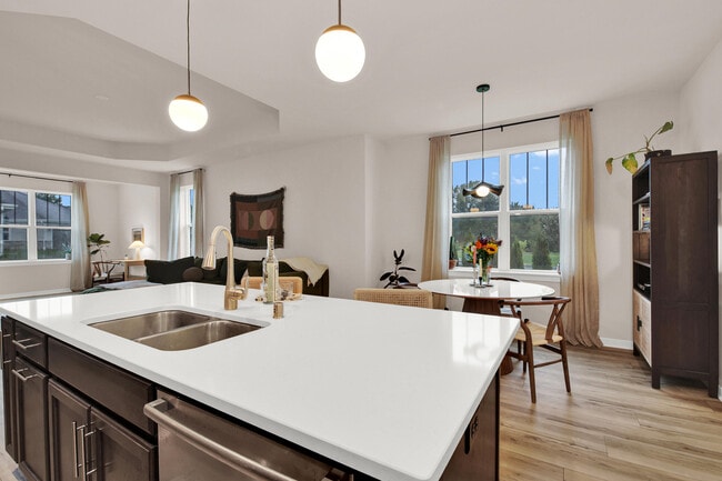 Building Photo - W204N1763 Laurel Pl