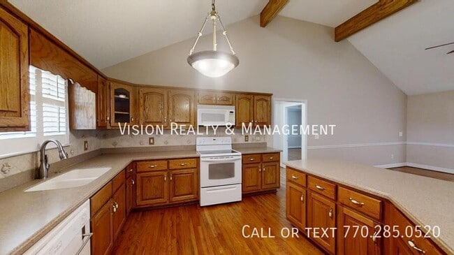 Building Photo - 28 Summerwind Dr