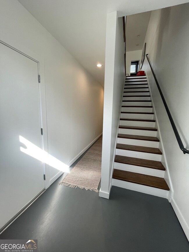 Building Photo - 1381 Stirling Cir NW