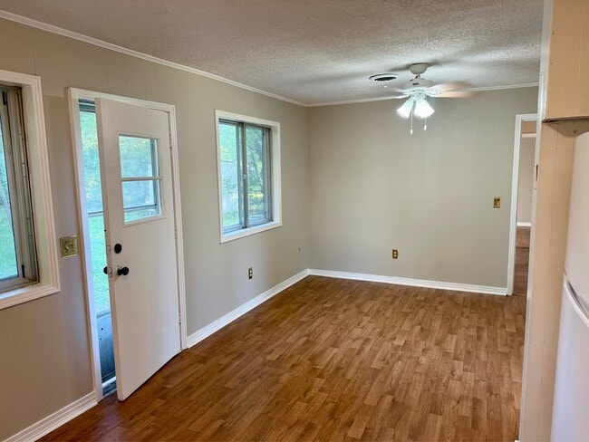 Building Photo - 930 Bickerstaff St