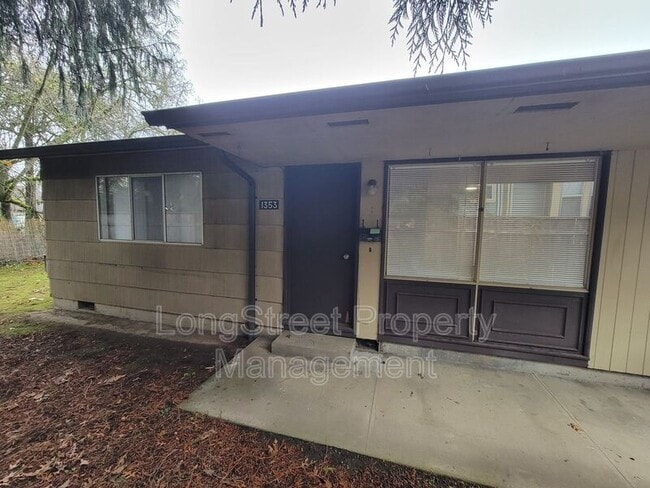 Primary Photo - 1353 NW Tyler Ave