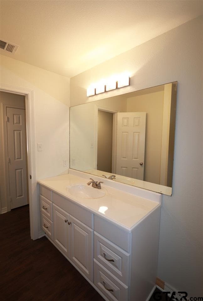 Building Photo - 806 Neches Dr