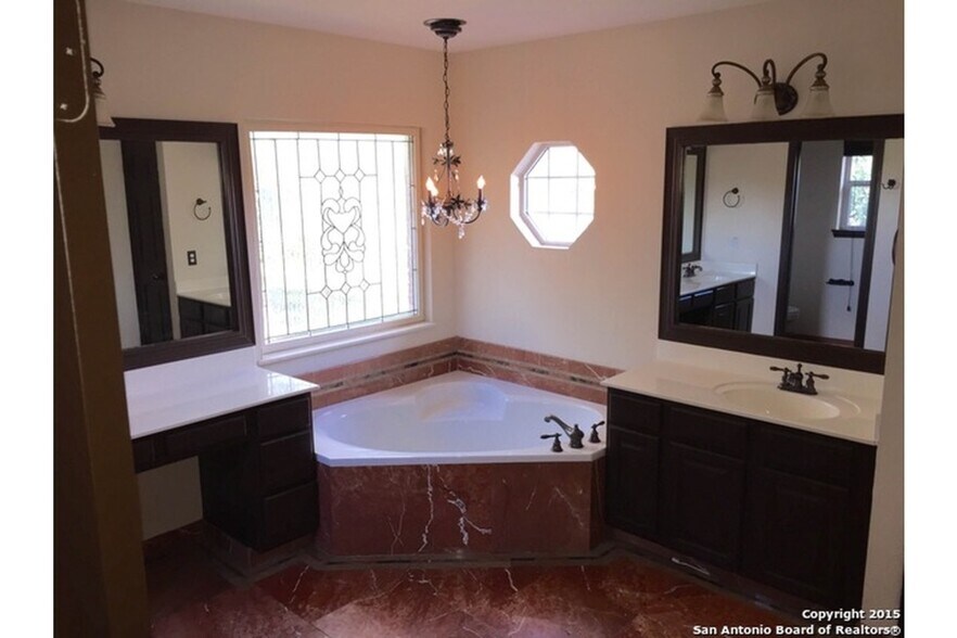 Building Photo - 9835 Ramblin River Dr