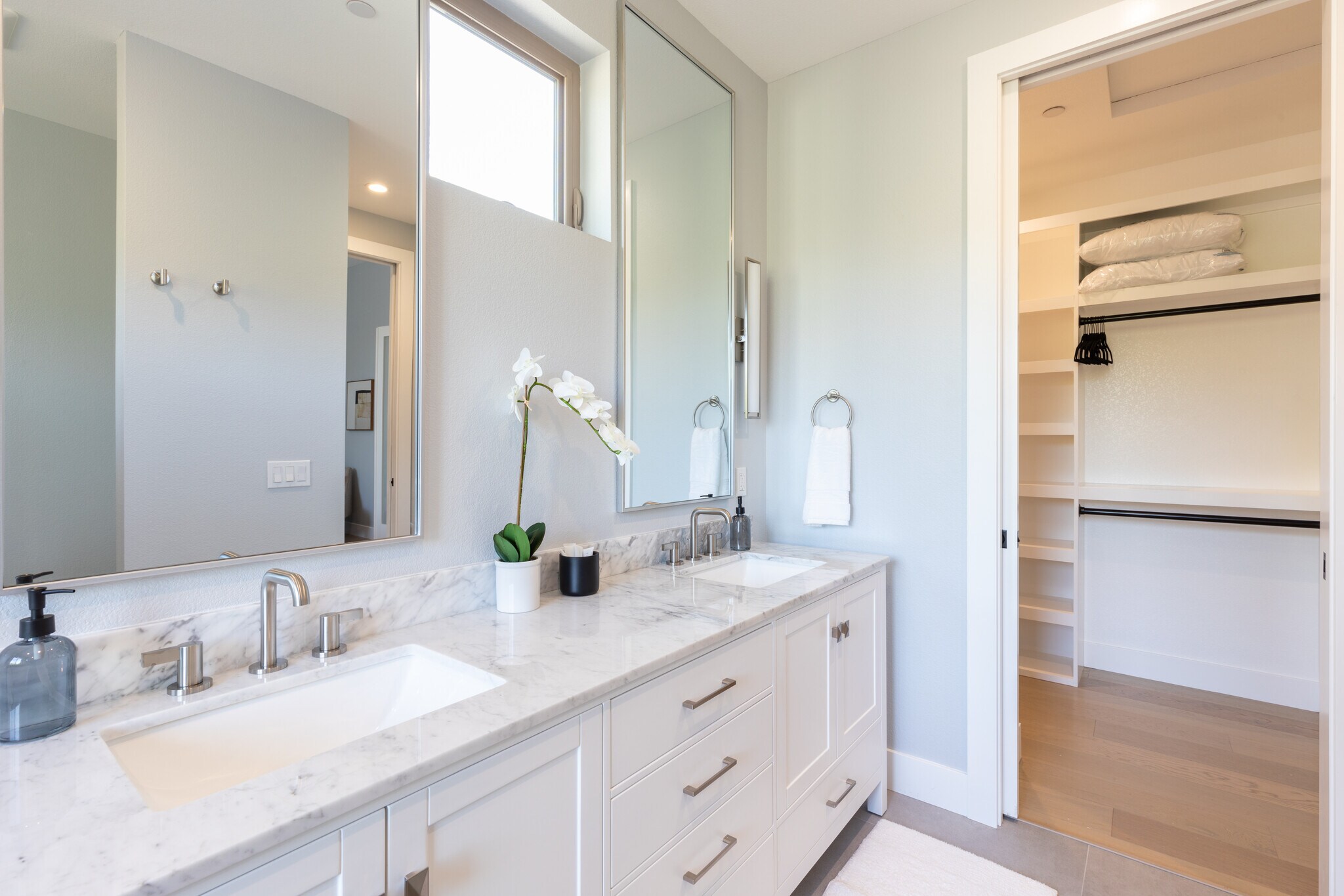 Primary Bathroom - 2029 Stagecoach Rd