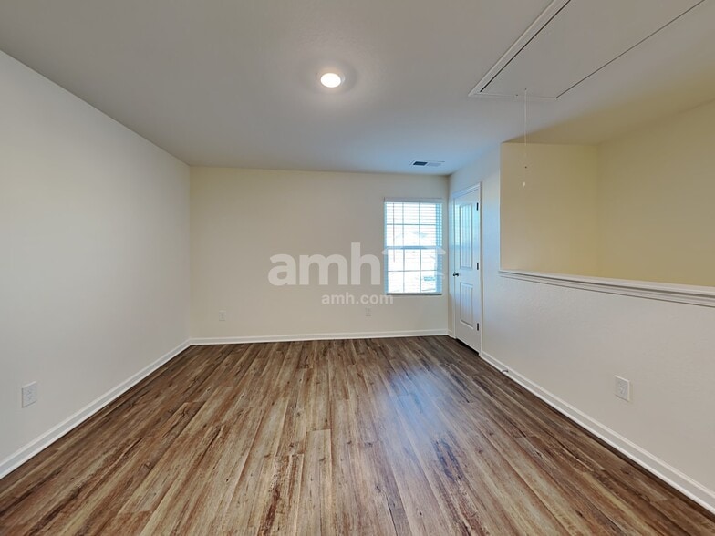 Building Photo - 6072 Mason Tucker Dr