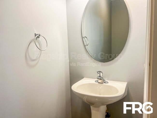 Building Photo - 1310 Thomas Langston Rd