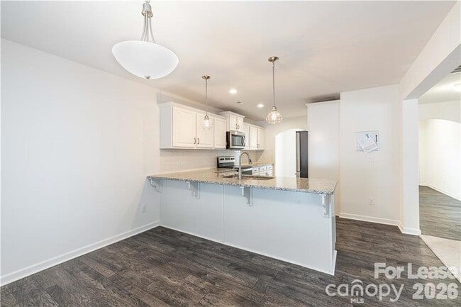 Building Photo - 824 Yorkshire Dr