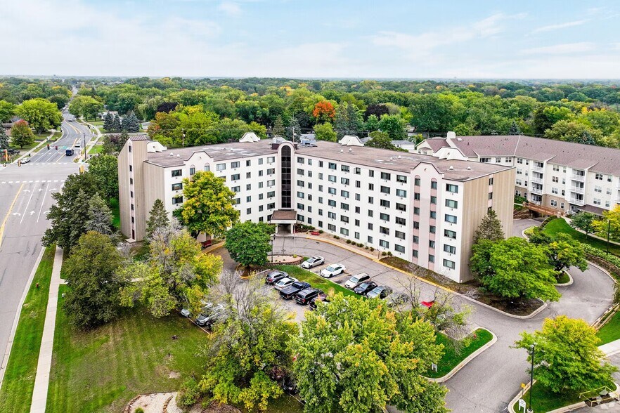 Aerial - Chardon Court Apartments