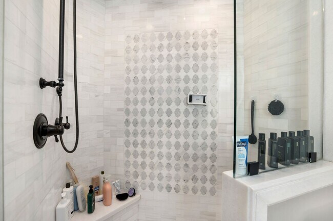 Building Photo - Beverly Hills Luxury Villa with Resort-Style Pool & Spa