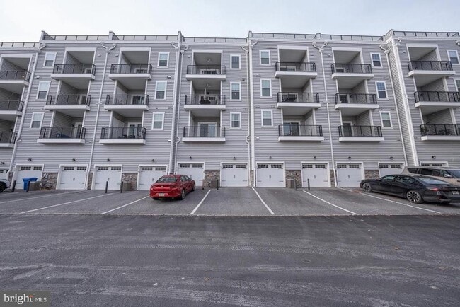 Building Photo - 220 Charles Ellis Dr