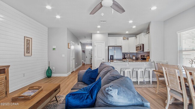 Building Photo - 7450 Shadow Lake Dr