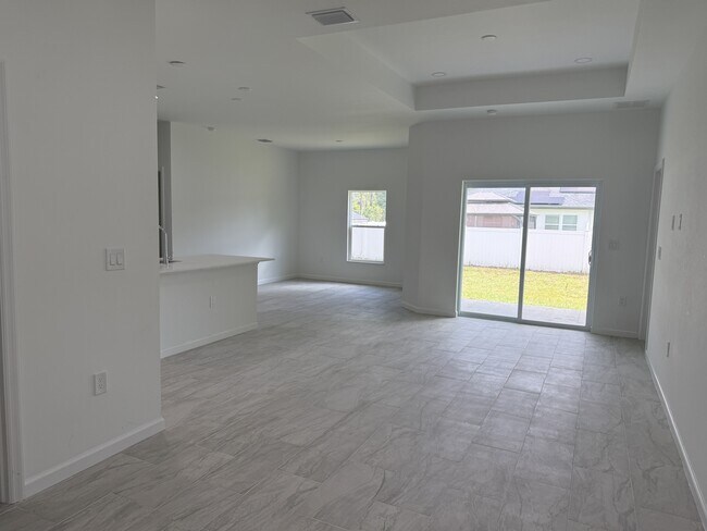 Building Photo - 2964 Wells Ave