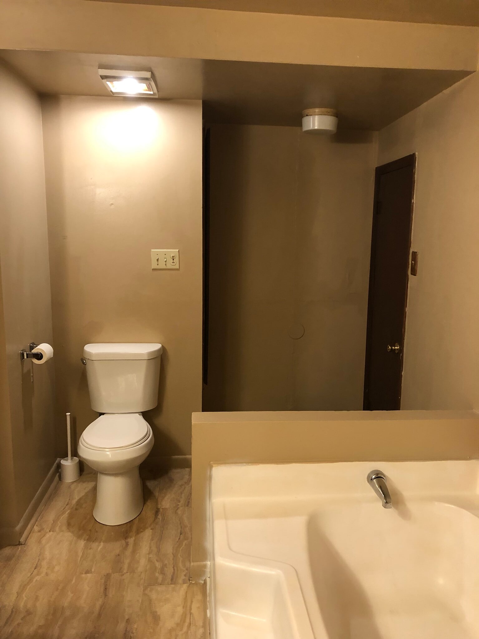 Private entrance to BR 3. Bathroom has 2 closets - 552 5th Ave W