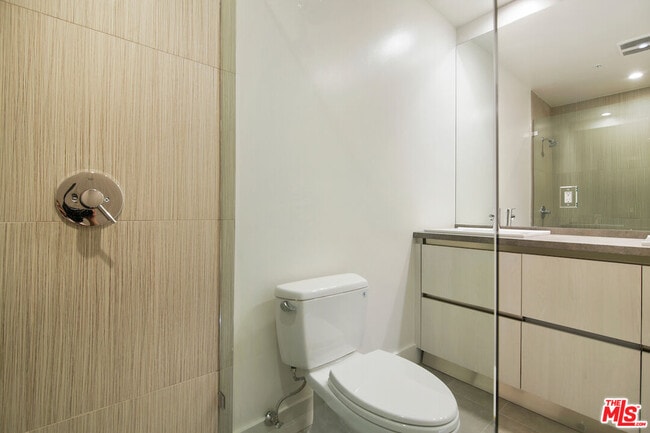 Building Photo - 2496 S Centinela Ave