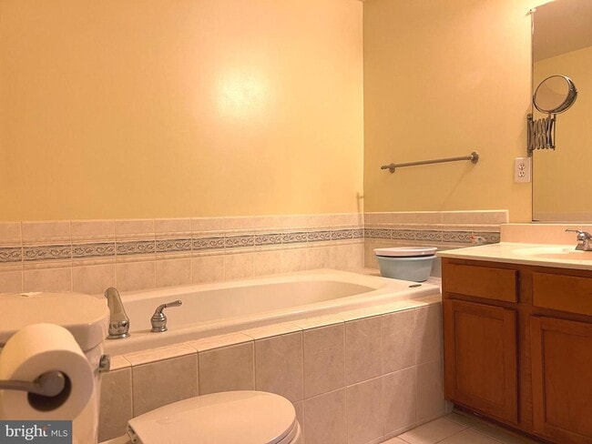 Building Photo - 6030 Helmsman Way