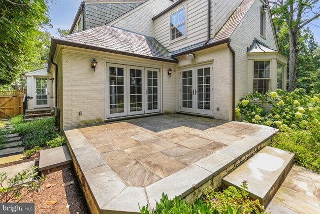 Building Photo - 3712 Fordham Rd NW