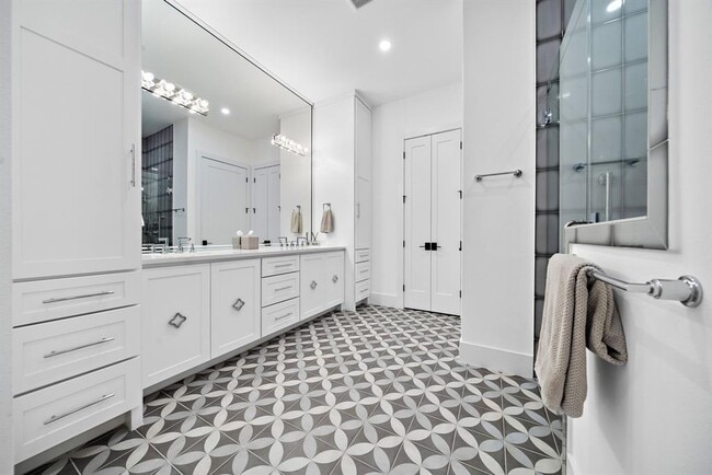 Building Photo - 467 Gingham Dr