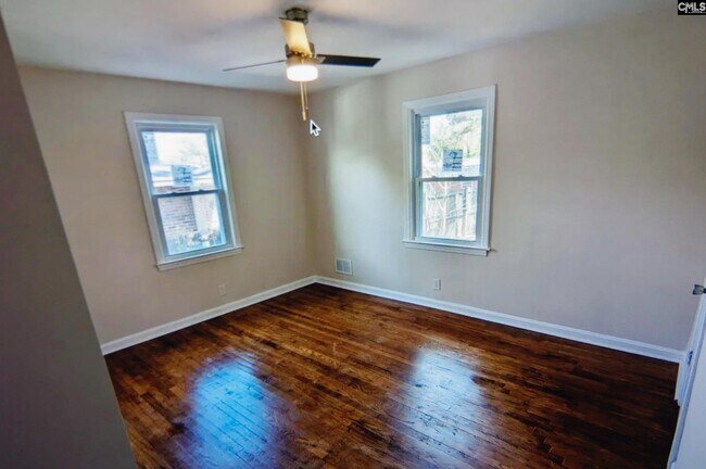 Building Photo - 1204 Omega Dr