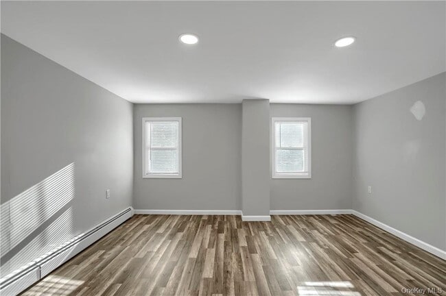 Building Photo - 28 Spring St