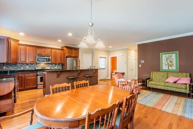 Building Photo - 3440 Green St