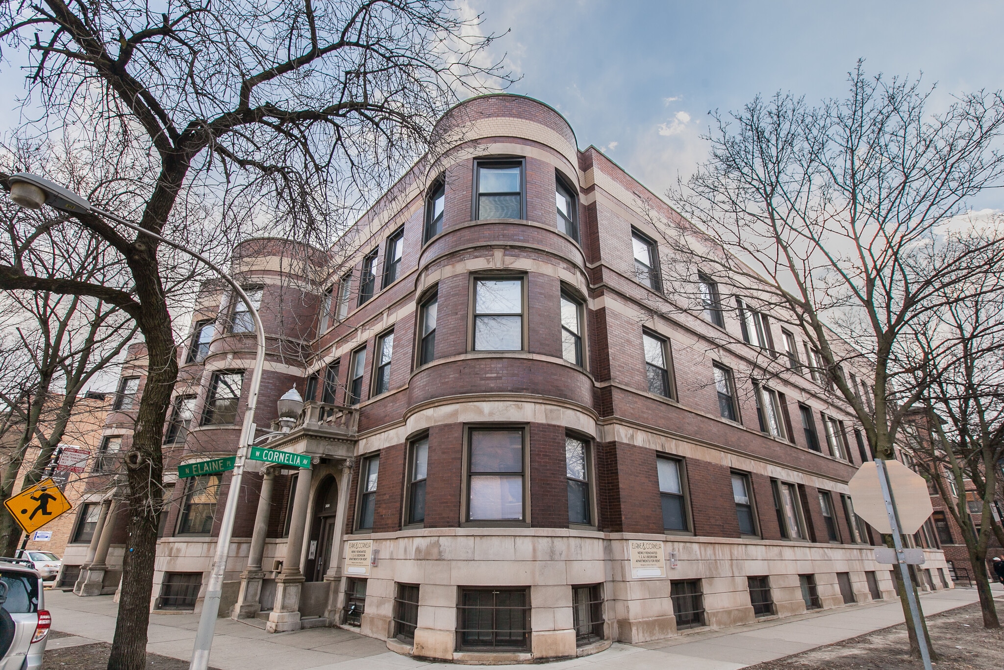 Building Photo - 727 W Cornelia Ave