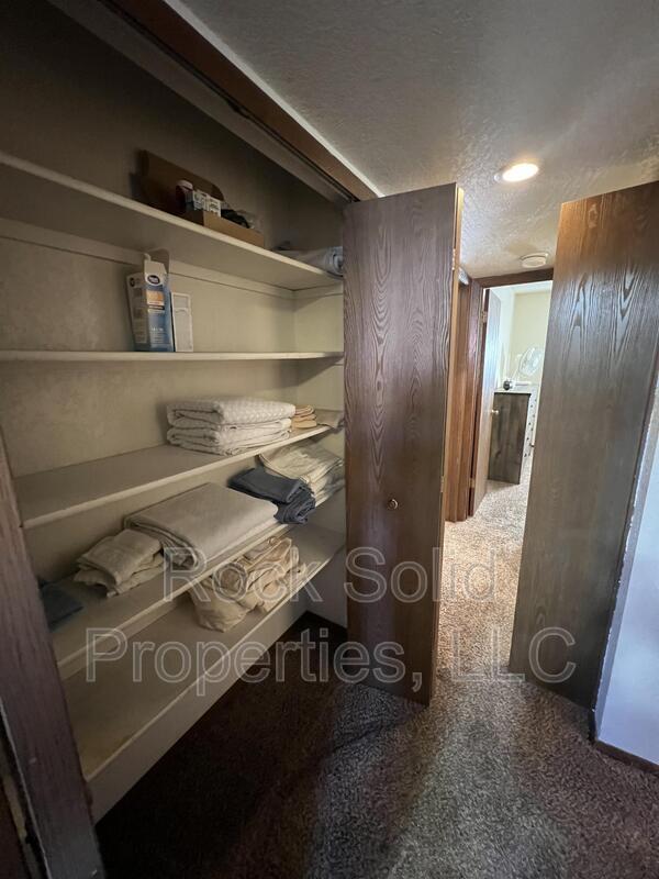 Building Photo - 3305 Frontier St