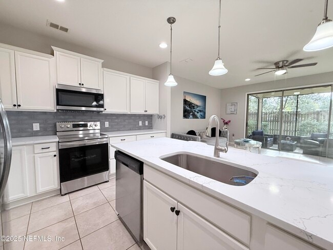 Building Photo - 14316 Dovewind Ct