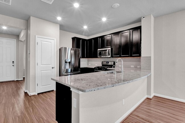 Building Photo - 6020 Genova Pl