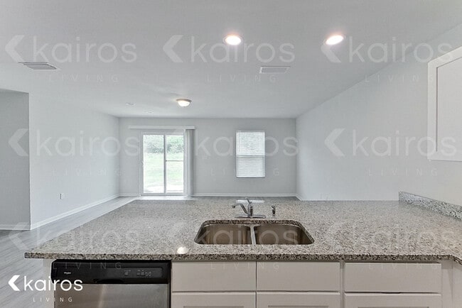 Building Photo - 157 Cora Rd