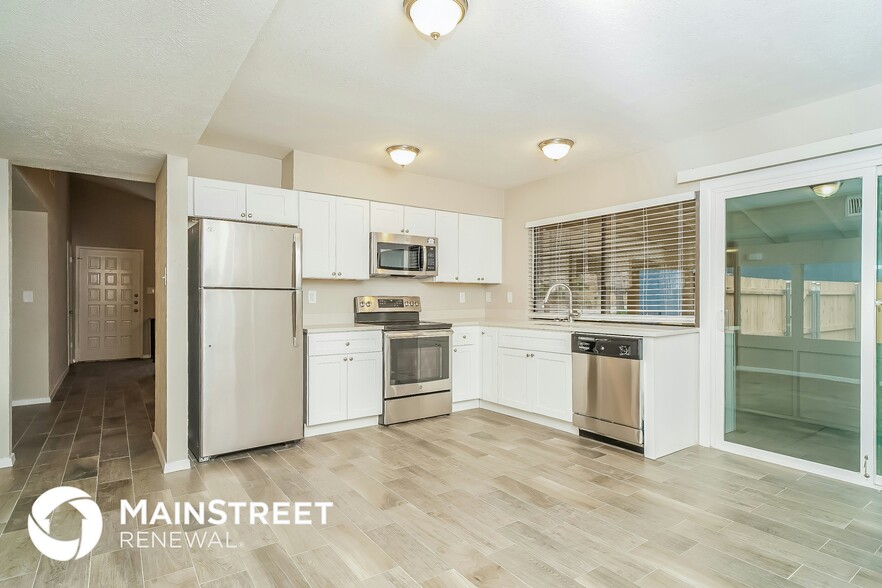 Building Photo - 4210 Coronet Ln