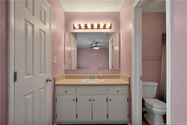 Building Photo - 300 Riverwind Dr