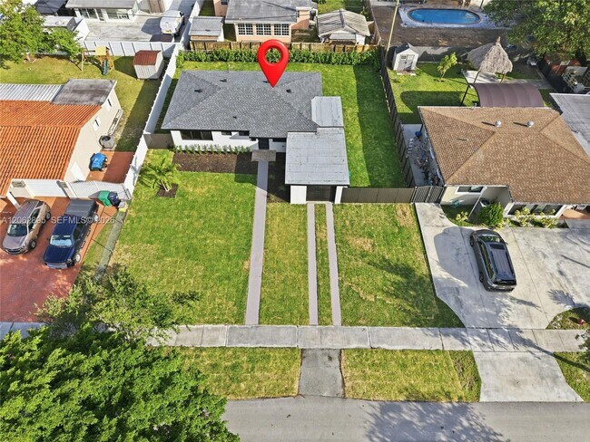 Building Photo - 9660 Dominican Dr