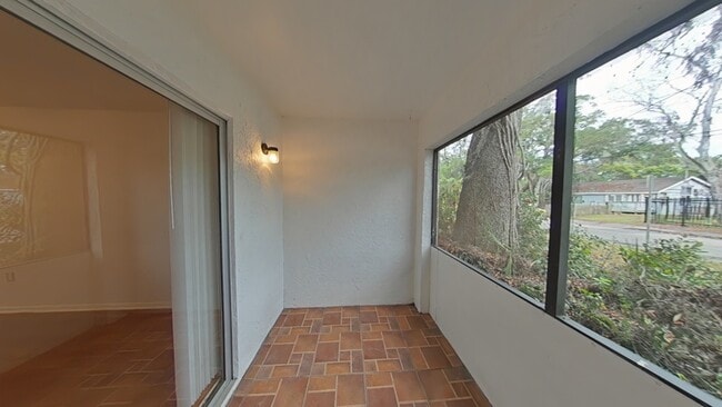 Building Photo - 380 2nd Ave N