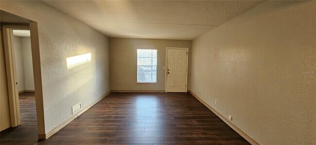 Building Photo - 1229 Kennedy Rd