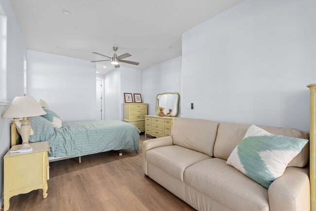 Building Photo - Furnished Luxury Ocean Front Estate in Waianae with Old Hawaii rural setting- 3/5 Luxury, 2 story...