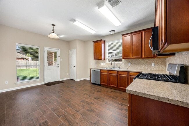 Building Photo - 10427 Lyndon Meadows Dr