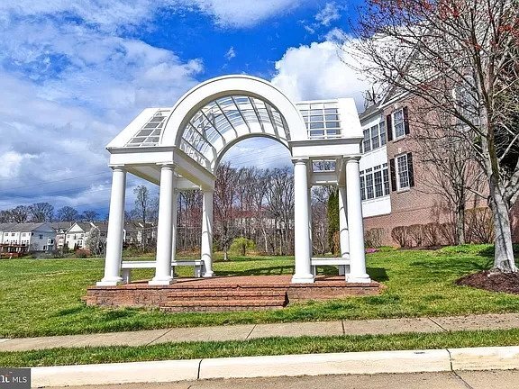 Building Photo - 5708 Governors Pond Cir