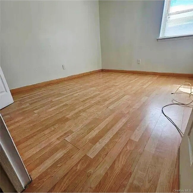 Building Photo - 6 Ticonderoga Ct