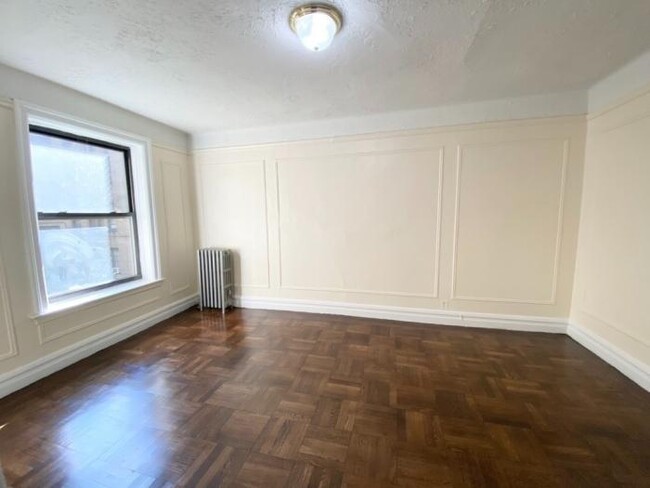 Building Photo - 1 bedroom in BRONX NY 10463