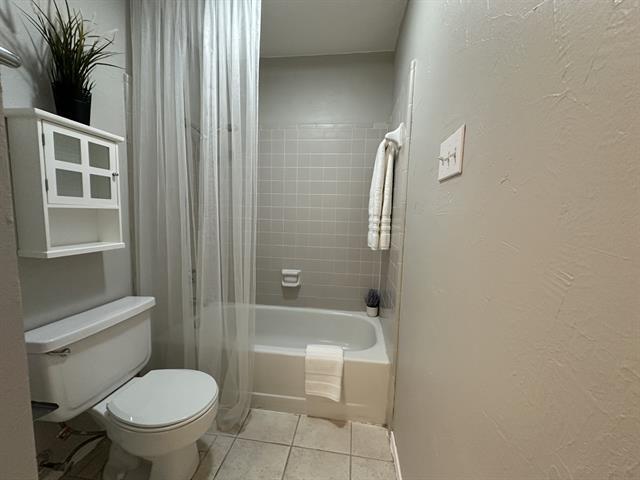 Building Photo - 122 Creekside Ln