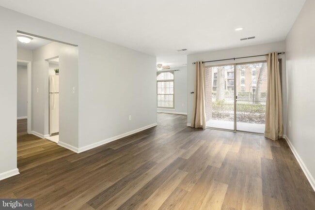 Building Photo - 3354 Woodburn Rd