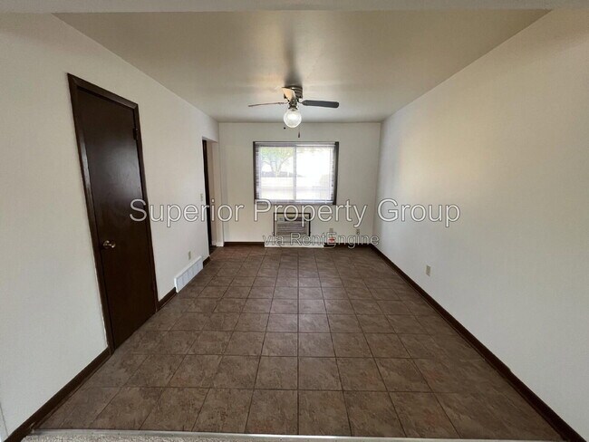 Building Photo - 536 Melody Ln