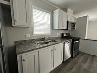 Building Photo - 5150 Rhine Dr