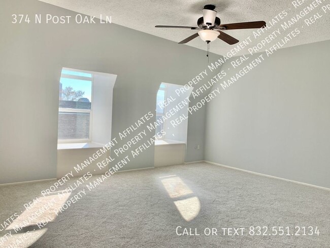 Building Photo - 374 N Post Oak Ln